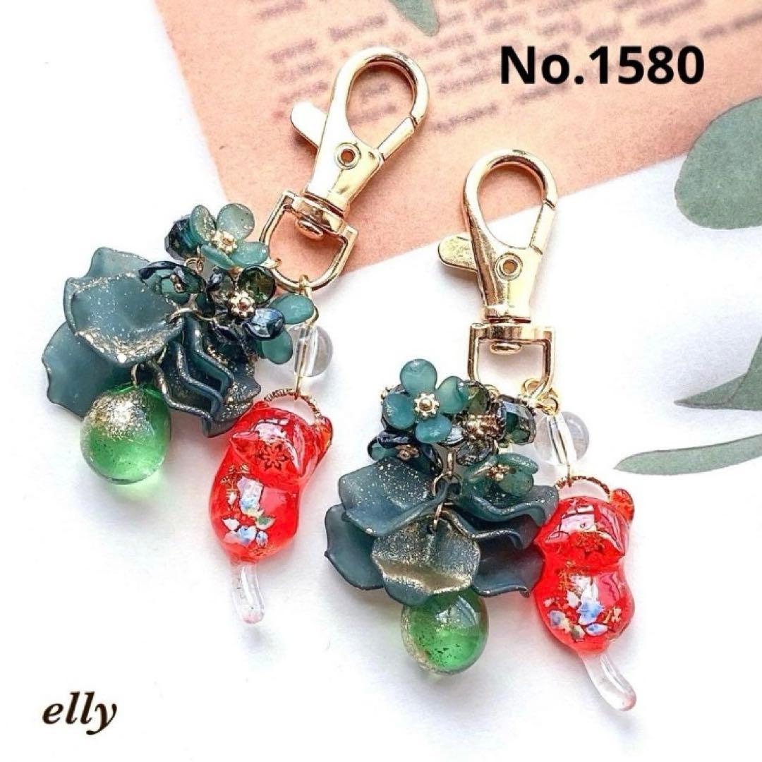 【ゼロ様】1548.天然石　琉球ガラス　星　ジャンピング猫　レジン　キーホルダー