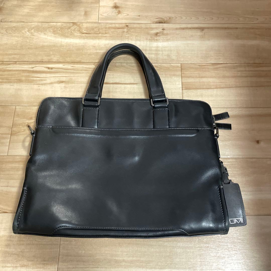 美品！TUMIビジネスバッグ/かばん/