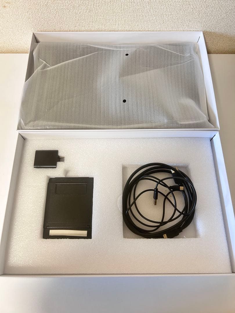 モバイルモニター•17.3インチ 超軽量 超薄型 疲れ目軽減