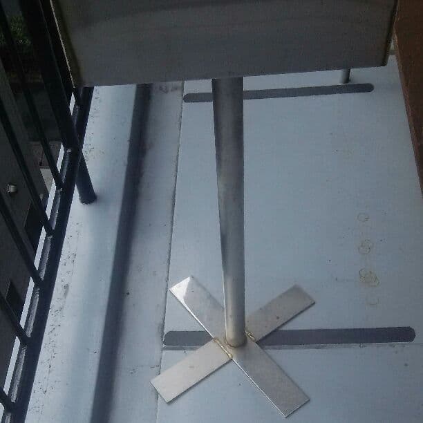 オールステンレス製スタンド灰皿