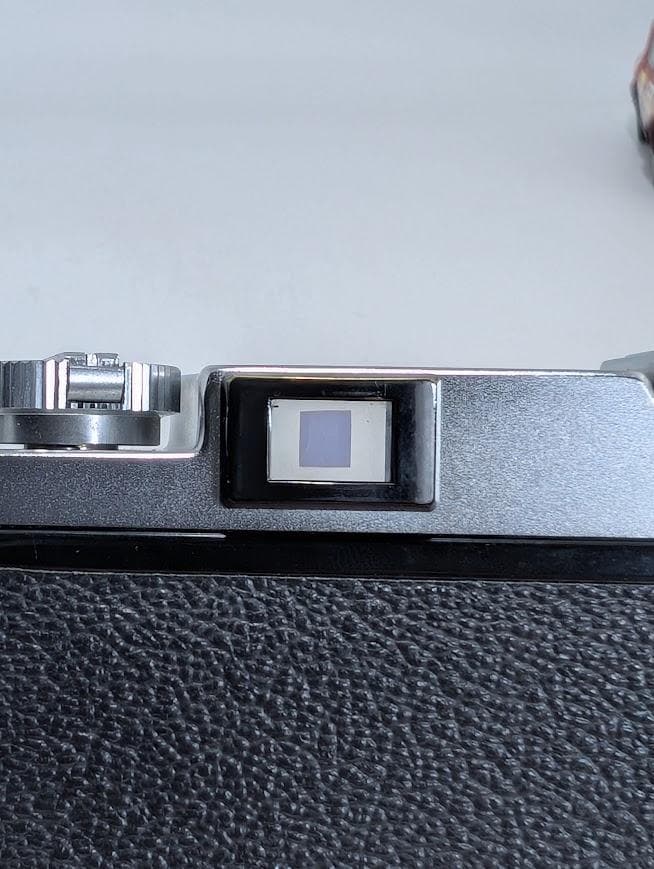 【外観・光学美品 完動品】KONICA Ⅲ 48mm F/2 フィルムカメラ