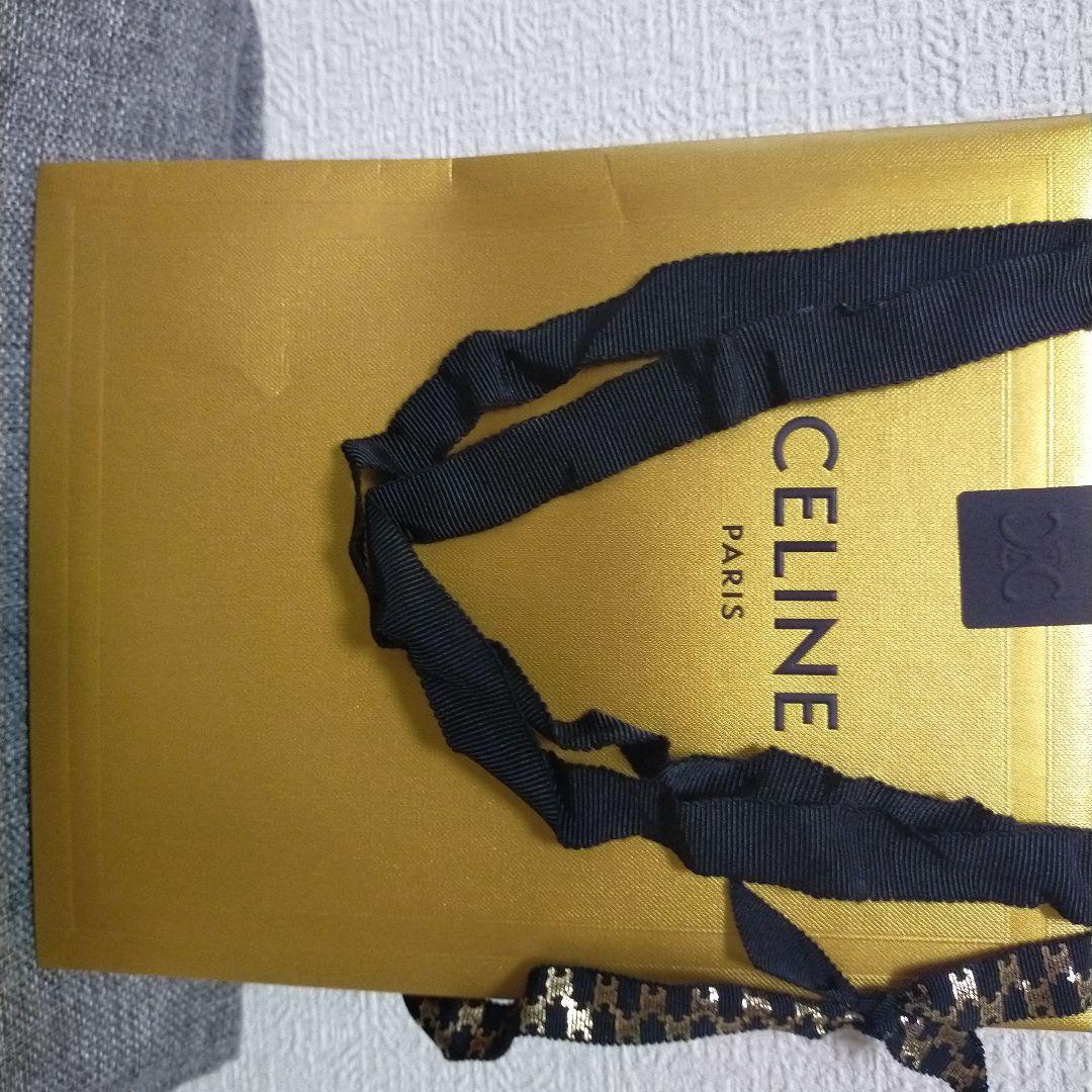 CELINE ロゴ入りシルクブローチ