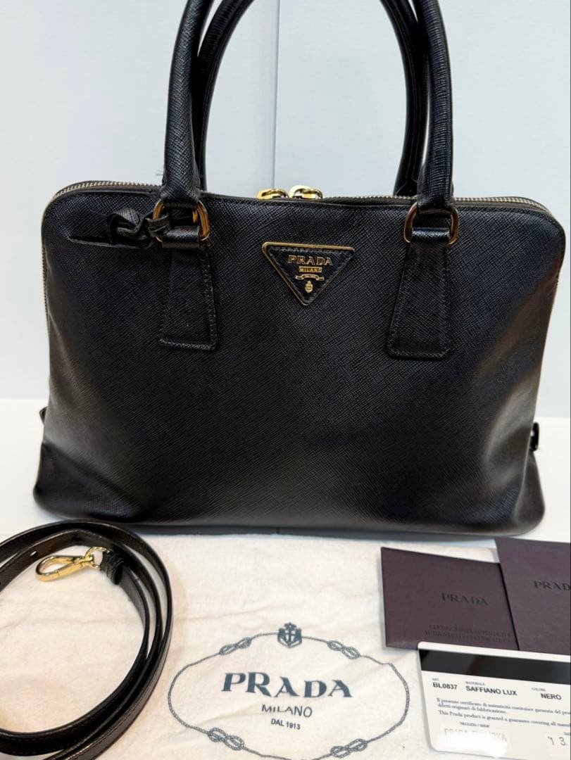 PRADA プラダ ブラック サフィアーノ　ショルダーバッグ　正規品