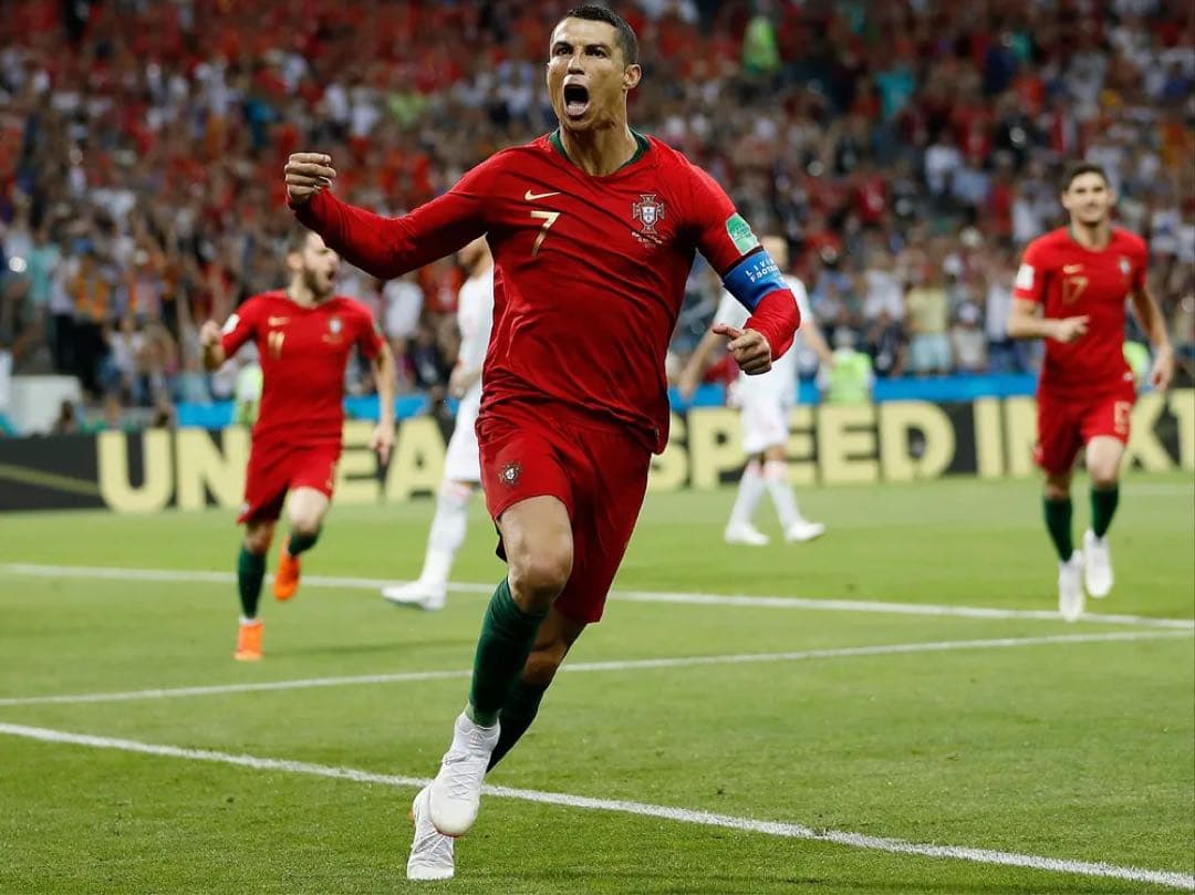 ロナウド　ユニフォーム　ポルトガル代表　ワールドカップ　ハットトリック　長袖