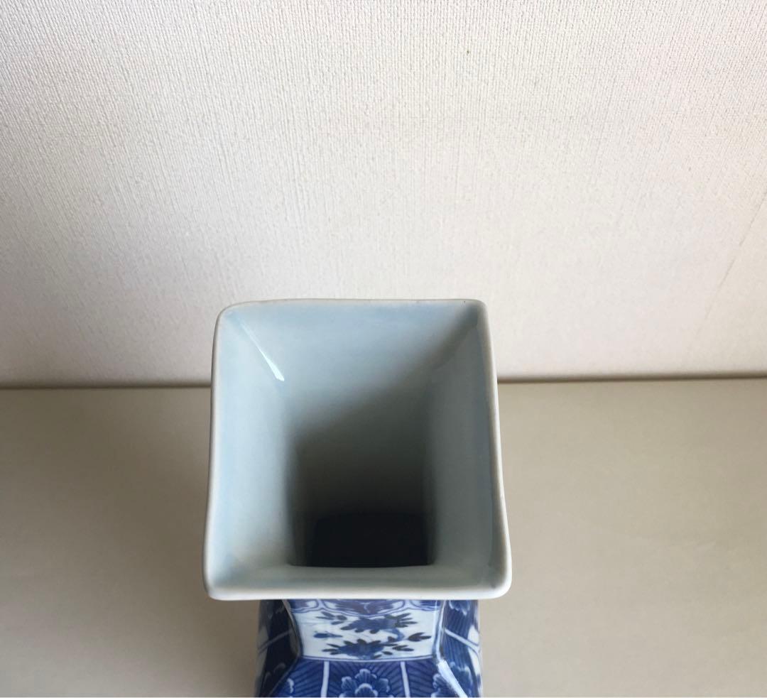 大清康熙青花人物花木鳥蝶図瓶 （底款大清康熙年製）中国古美術 陶磁器