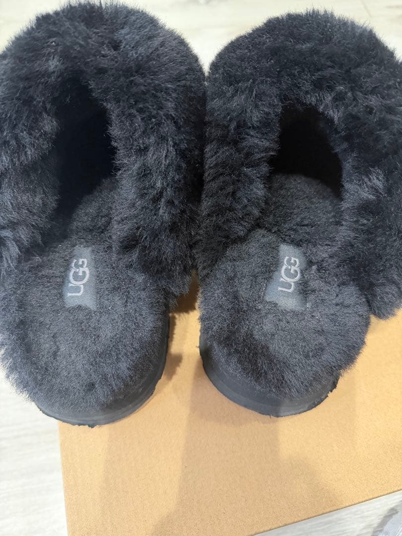 UGG アグ ディスケット ブラック 25cm USA8サイズ