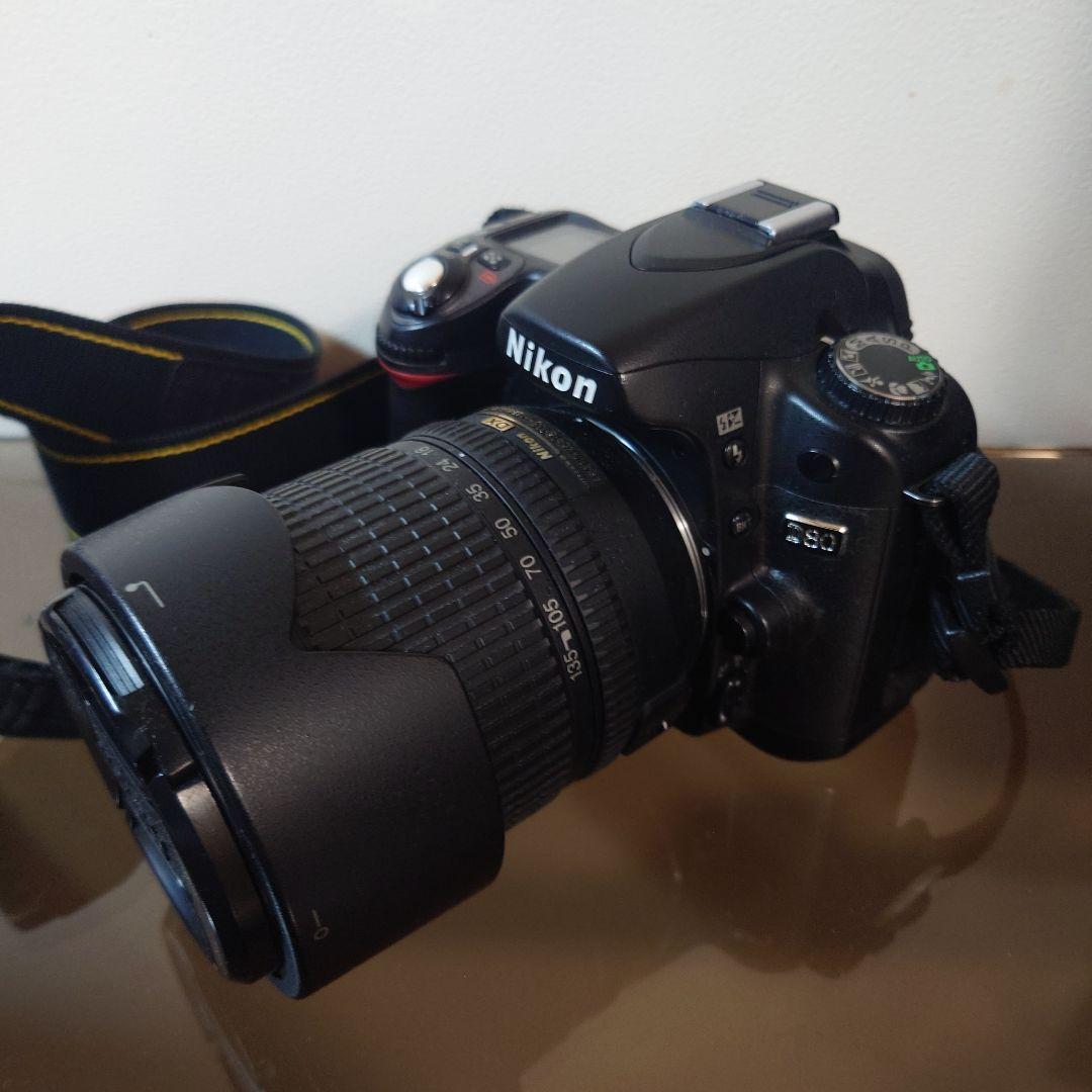 Nikon D80デジタル一眼レフカメラNIKKOR 18-135mmレンズ付き