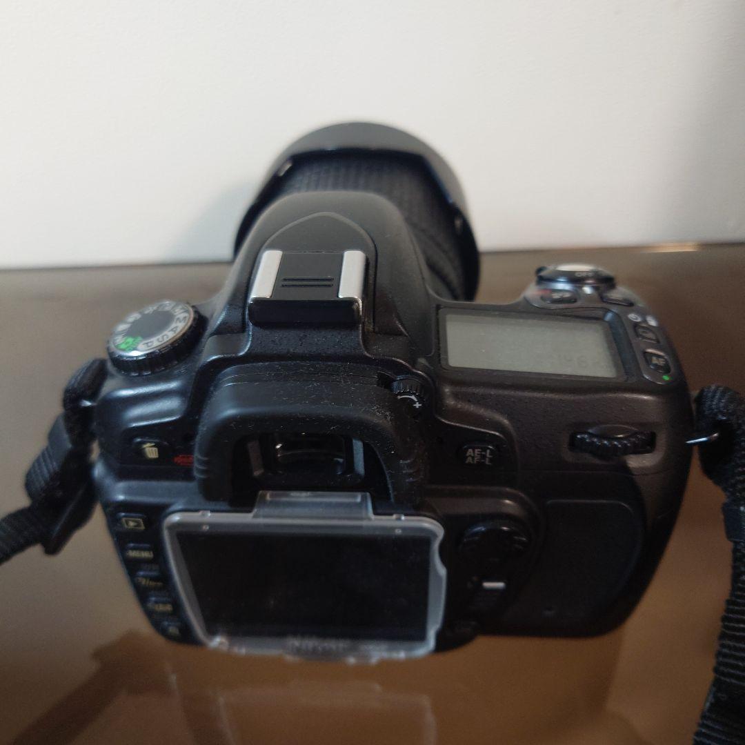 Nikon D80デジタル一眼レフカメラNIKKOR 18-135mmレンズ付き