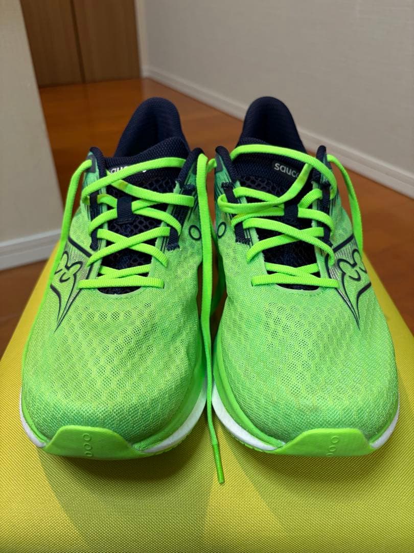 【新色・ほぼ新品】サッカニー エンドルフィン スピード5 28.5cm