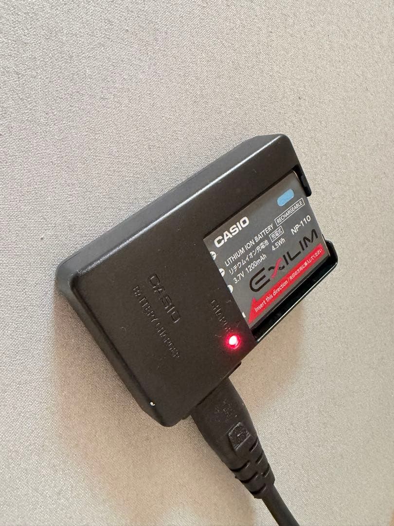 CASIO EXILIM ブルーデジタルカメラ　ケース、バッテリー、sdカード付