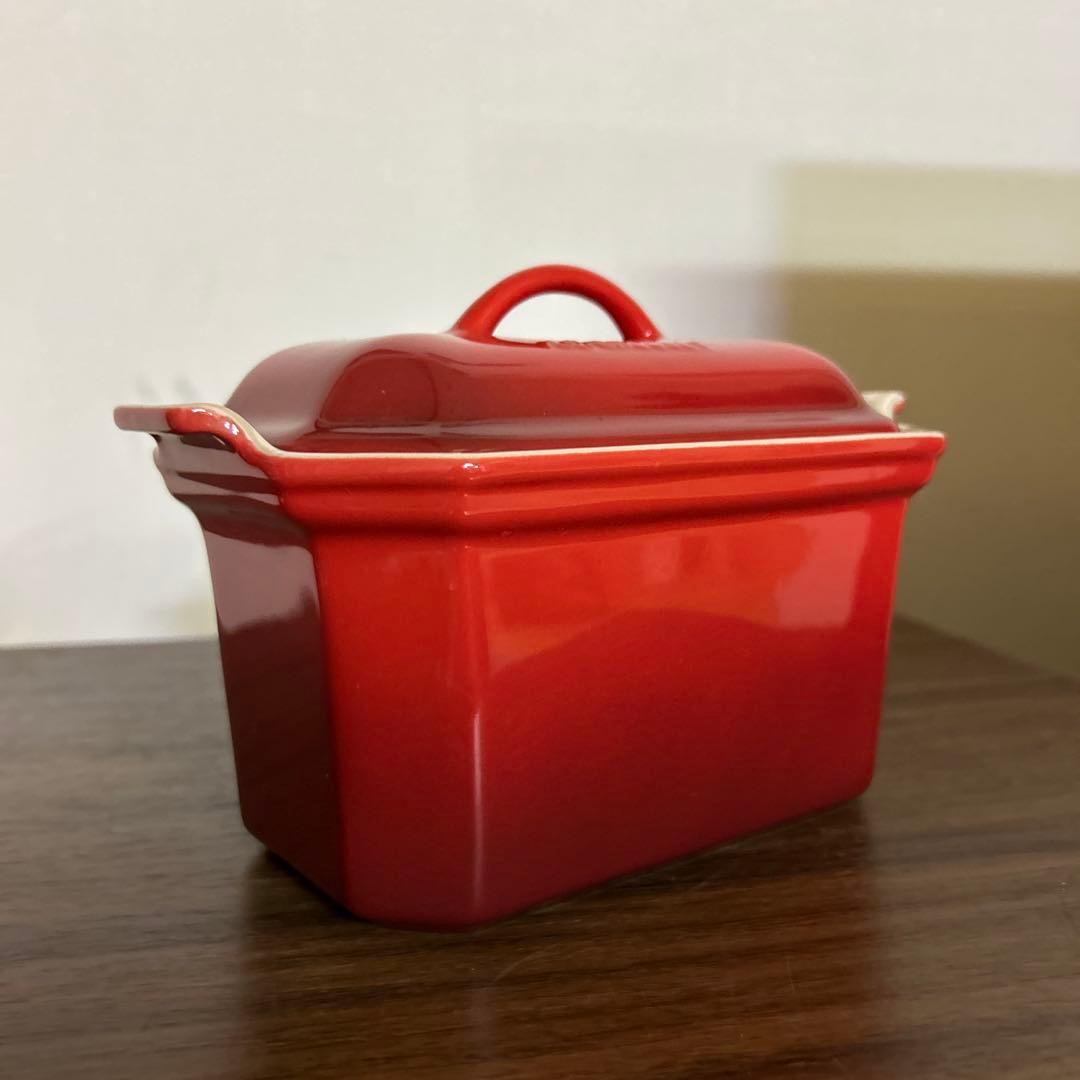 廃盤品！未使用品！ル・クルーゼ　テリーヌ with プレス　0.8ℓ 人気レッド