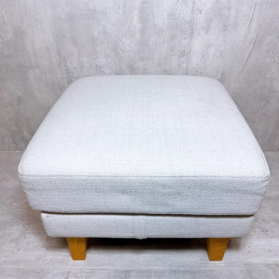 モモナチュラル　オットマン