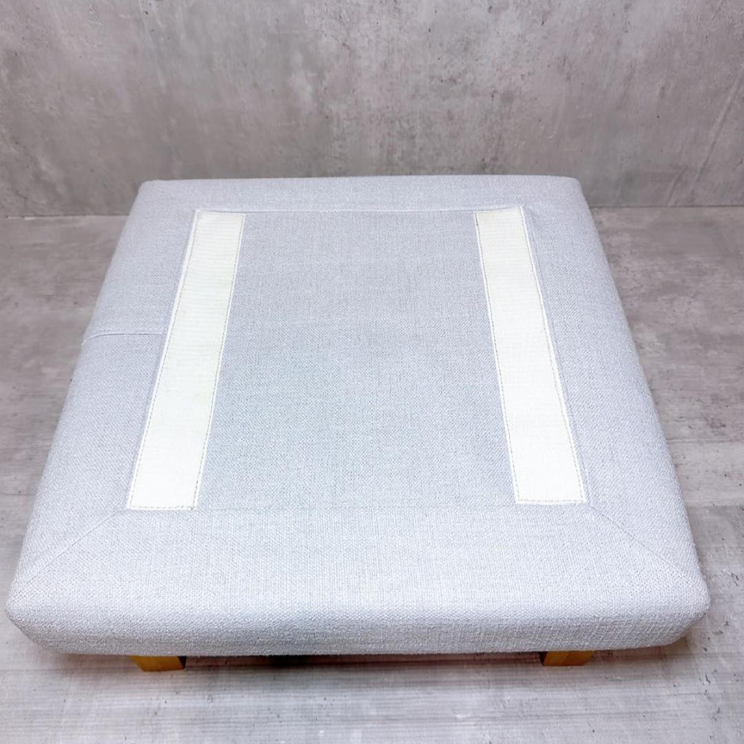 モモナチュラル　オットマン