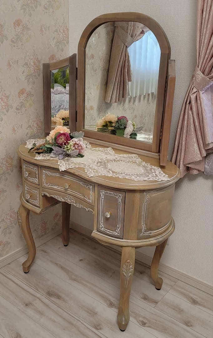 ウエストハウスギャラリー　ねこ脚　ドレッサー　スツール　ロココ調