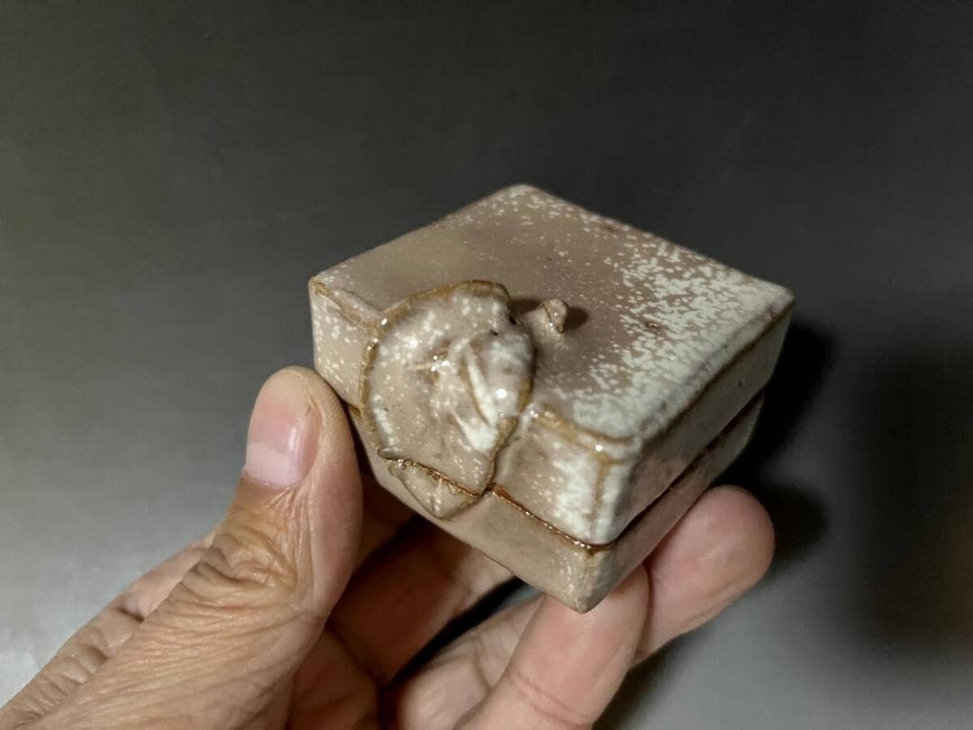 香合■波多野善蔵 指月窯 萩焼窯 扇芝庵 四角 葉 共箱 時代物 骨董品■