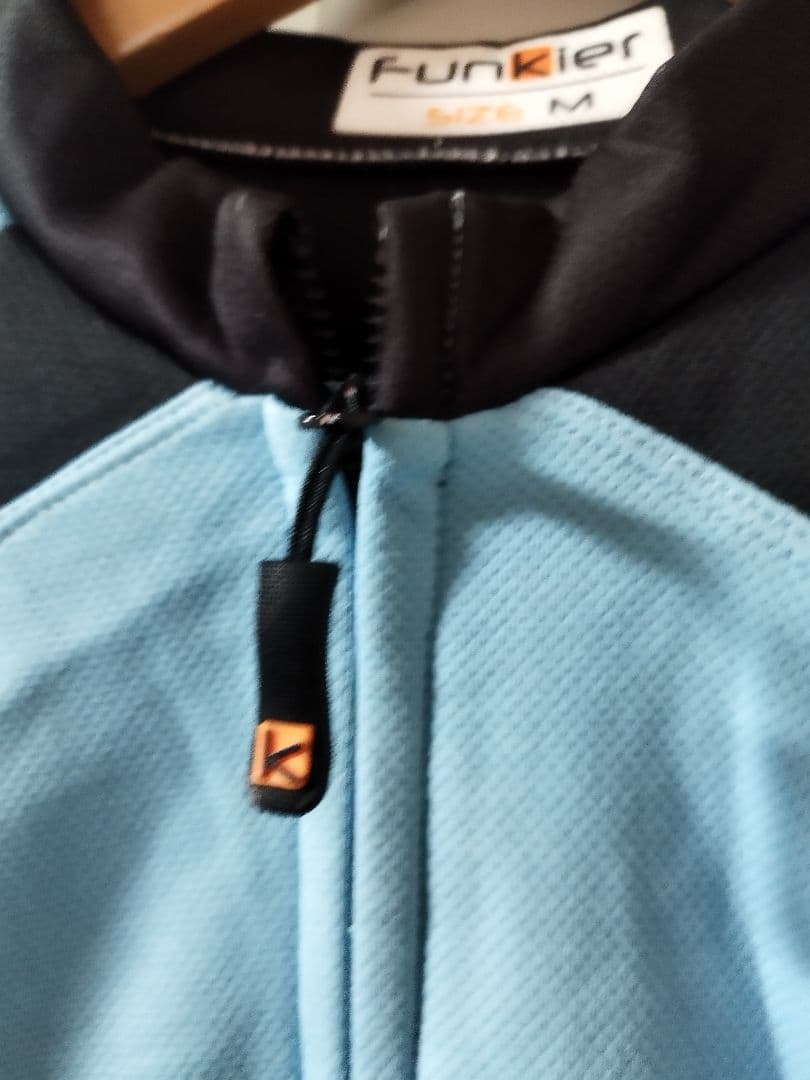 Funkier サイクルジャケット フィト感あったかが良い　未使用品