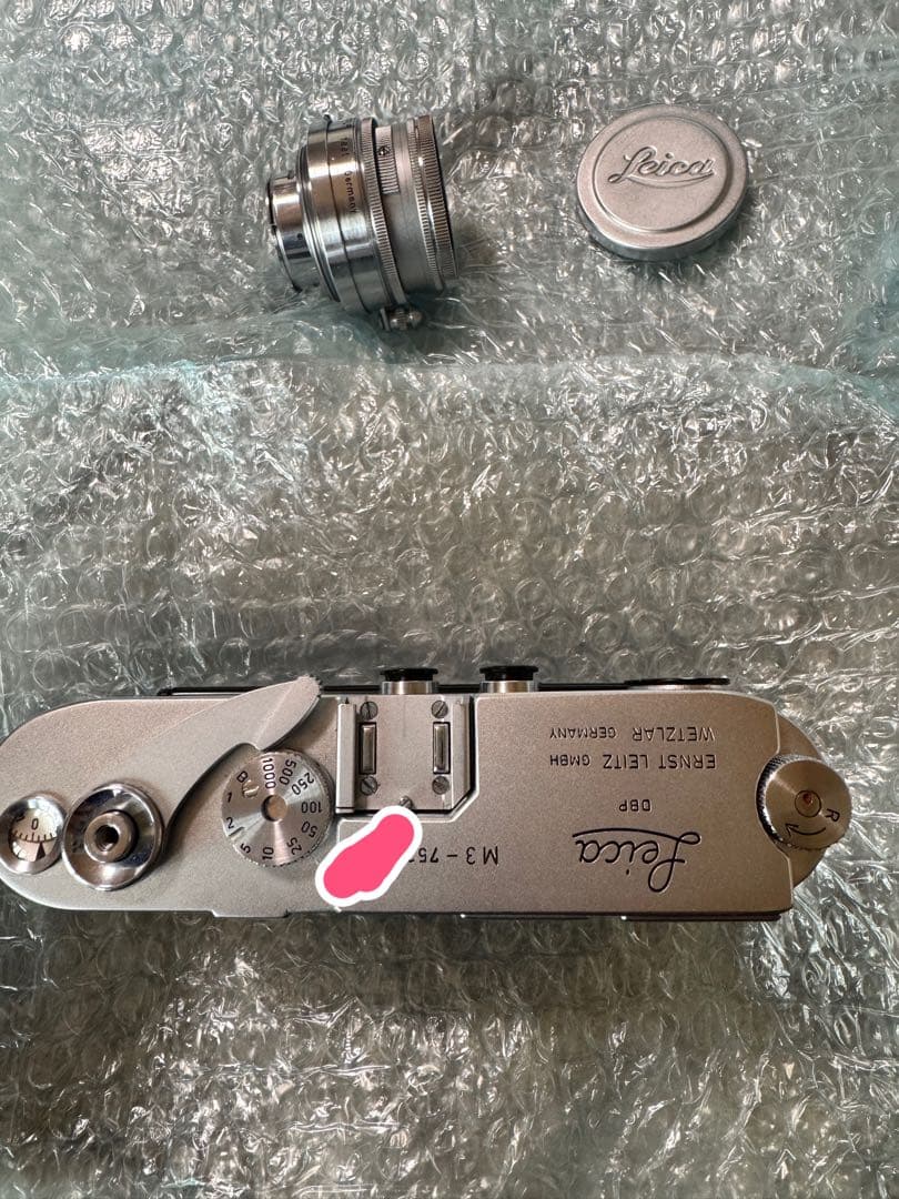 Leica M3 フィルムカメラ 本体とレンズキャップ