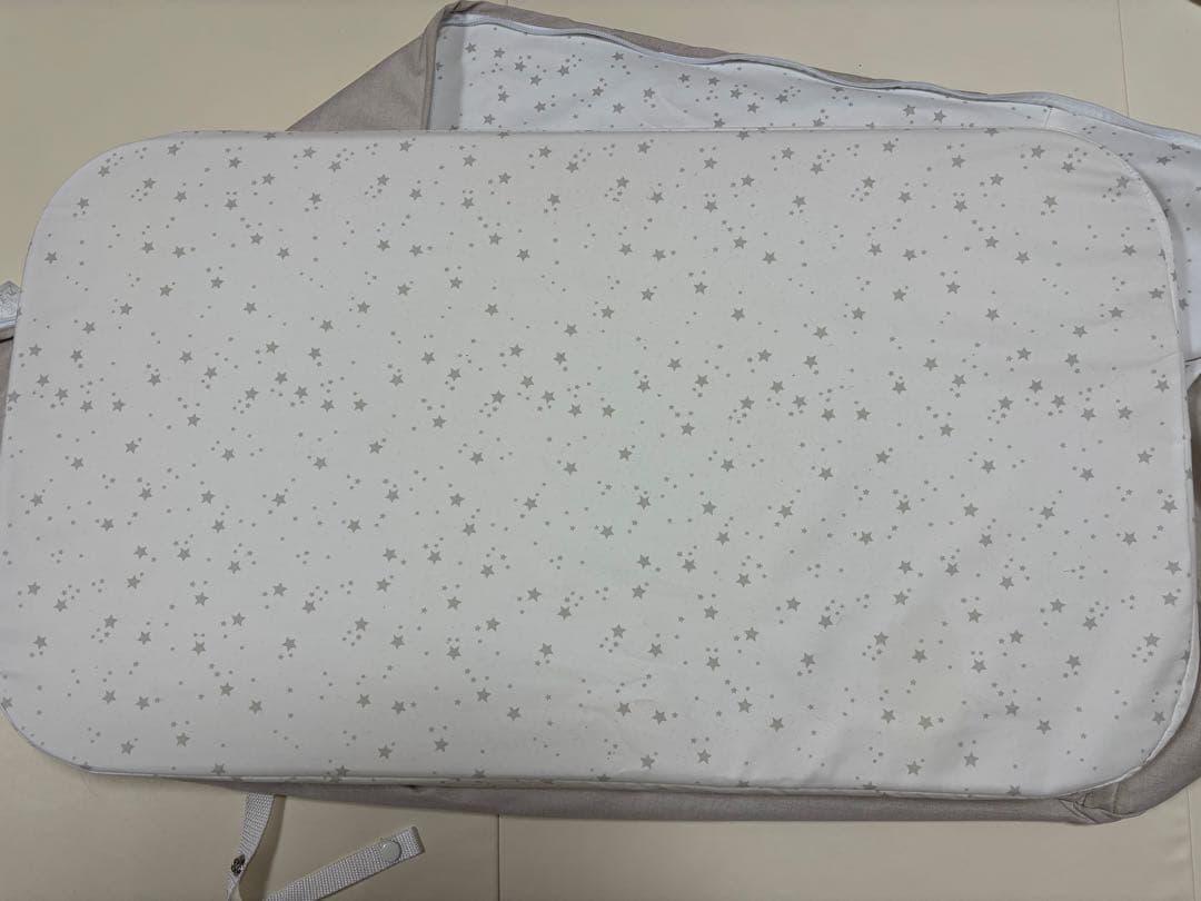 【美品】折りたたみ式ベビーベッド