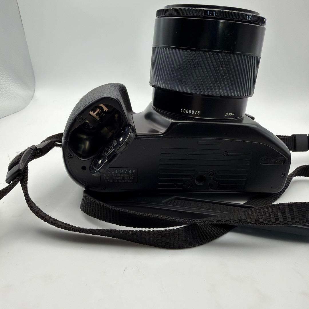 MINOLTA α303si + AF MACRO 50mm F2.8