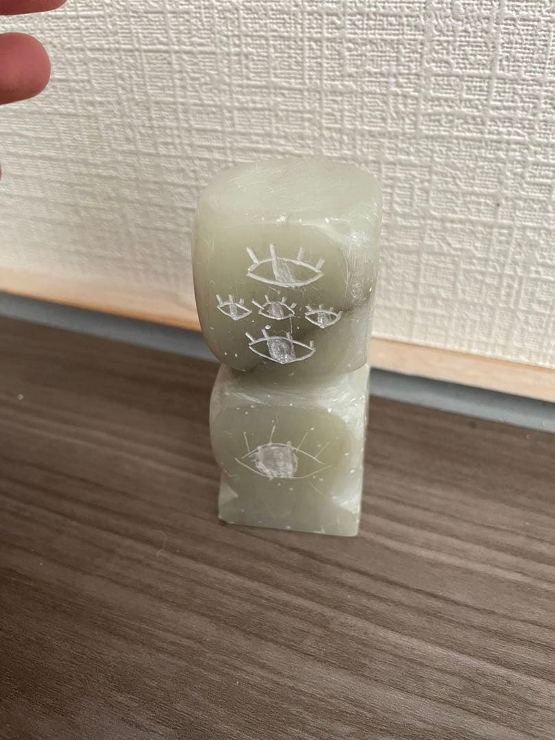 霊が見える置物