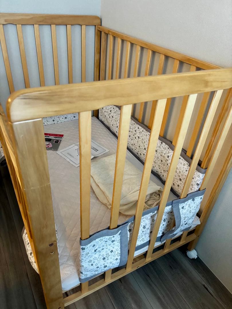 ベビーベッド　マットレス・防水シーツ・ベッドガードセット