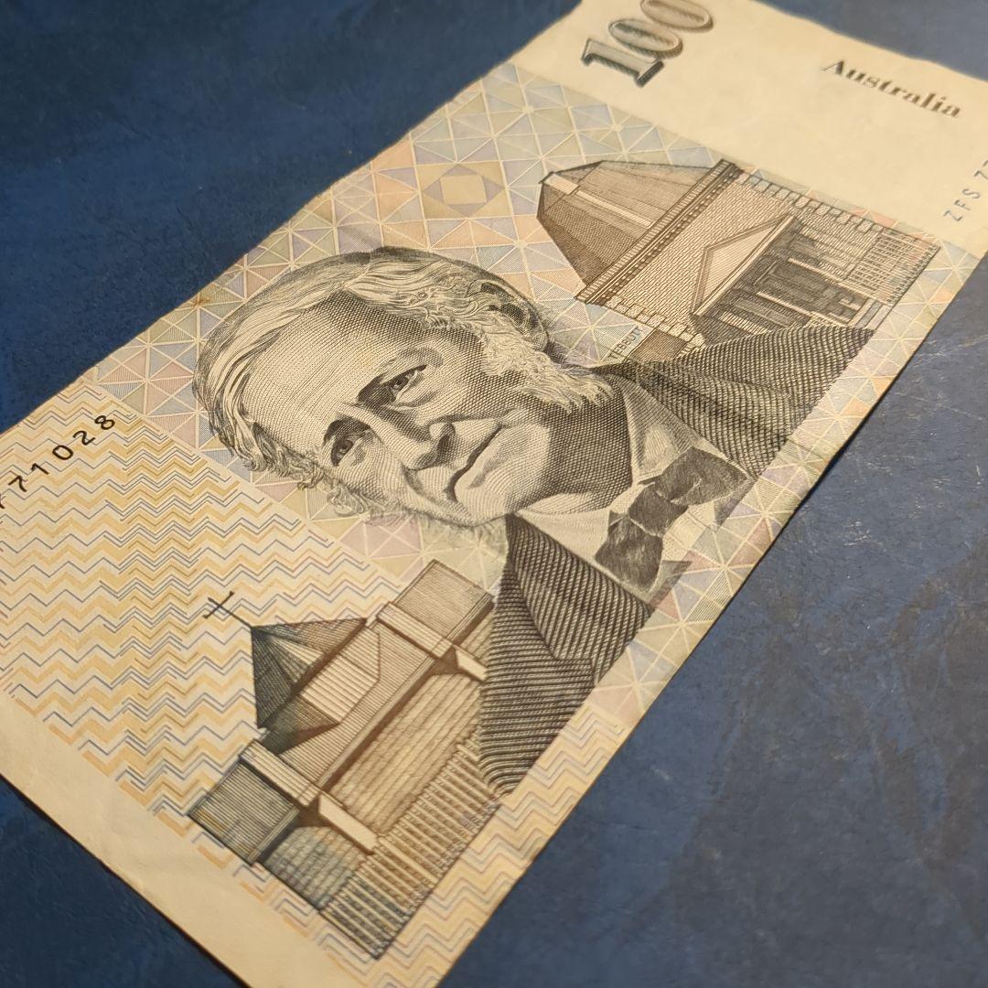 オーストラリア100ドル紙幣