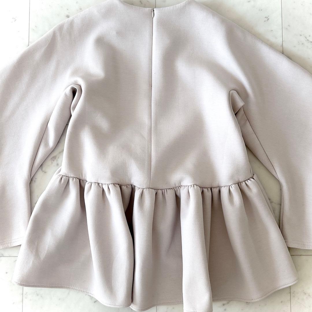 美品 ツルバイマリコオイカワ Kirill キリル ペプラムトップス