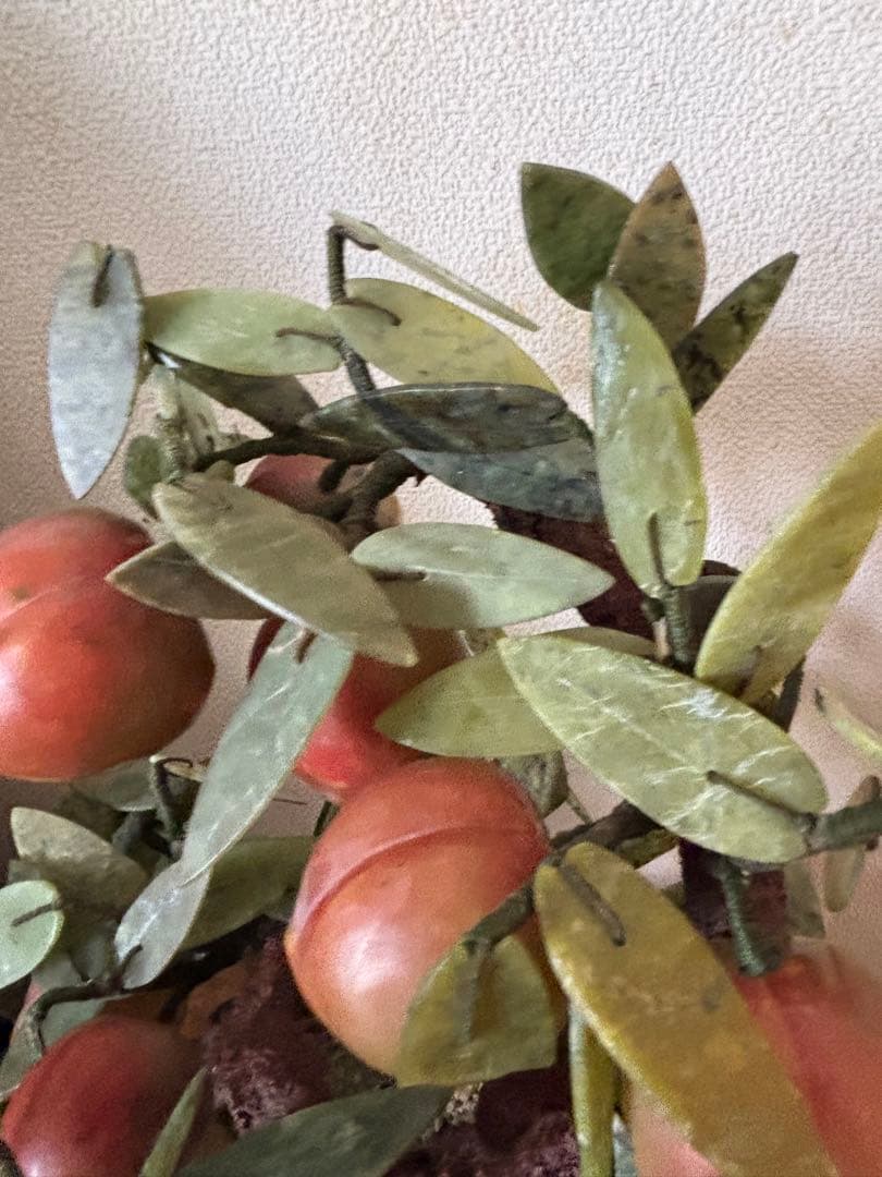 ☆値下げ！大特価！☆天然石の果物の木の置物