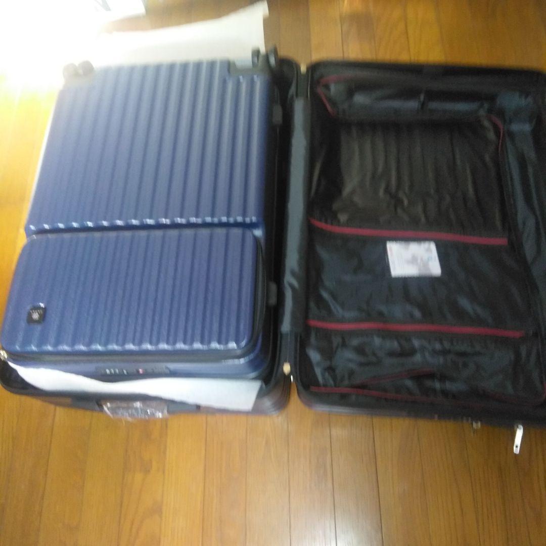 ネイビー キャリーカート 3点セット サイズは9番の写真