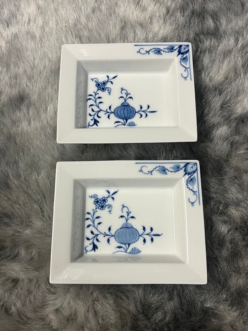 ドイツ名窯マイセンMeissen「ブルーオニオン」青花柄シリーズの角皿　2枚