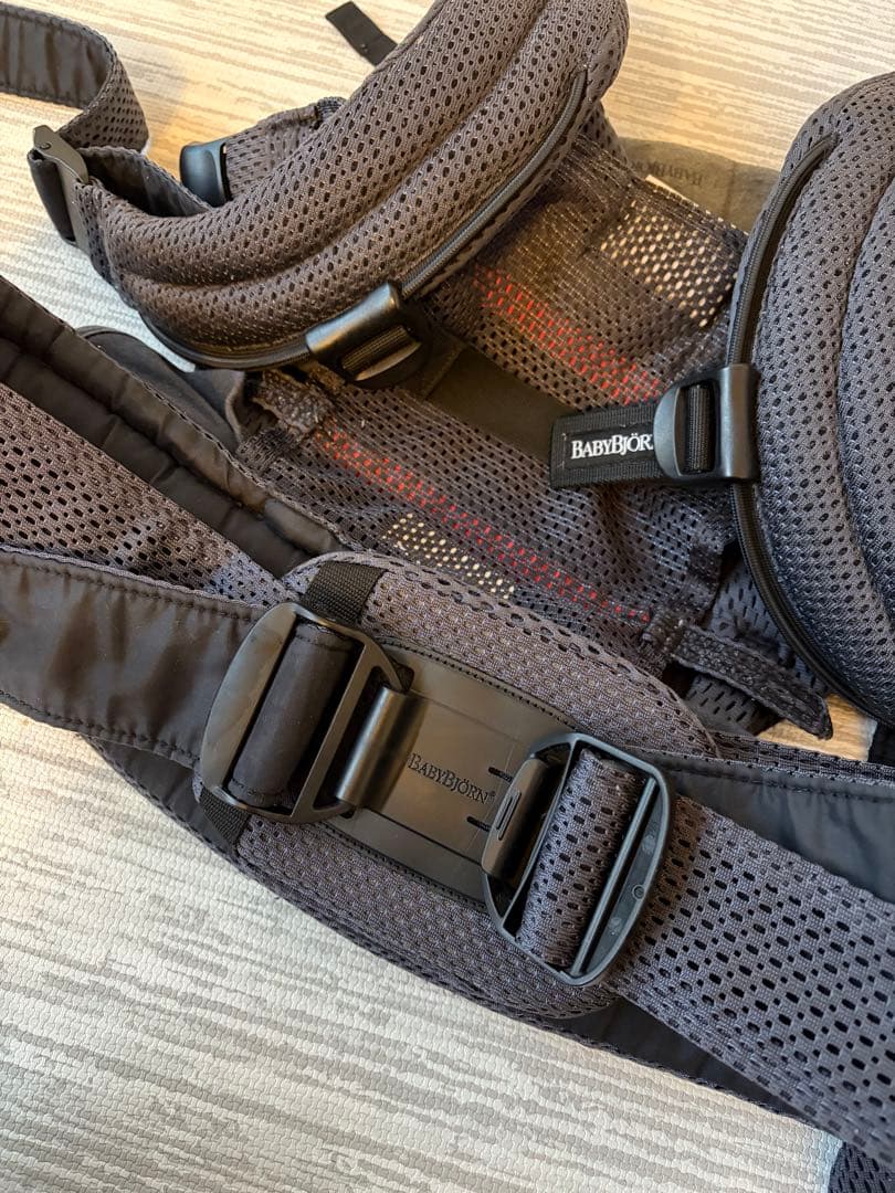 今だけお値下げ！取説あり！ベビーキャリア ハーモニー　ネイビー メッシュ