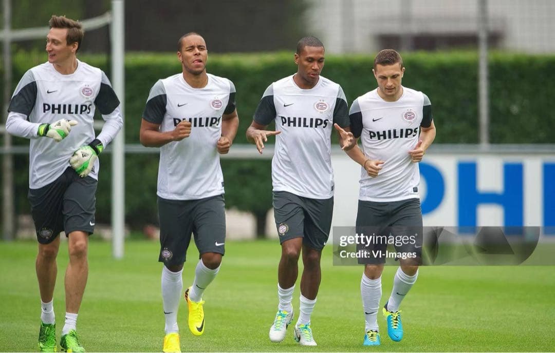 Nike PSV Eindhoven 支給品シャツ