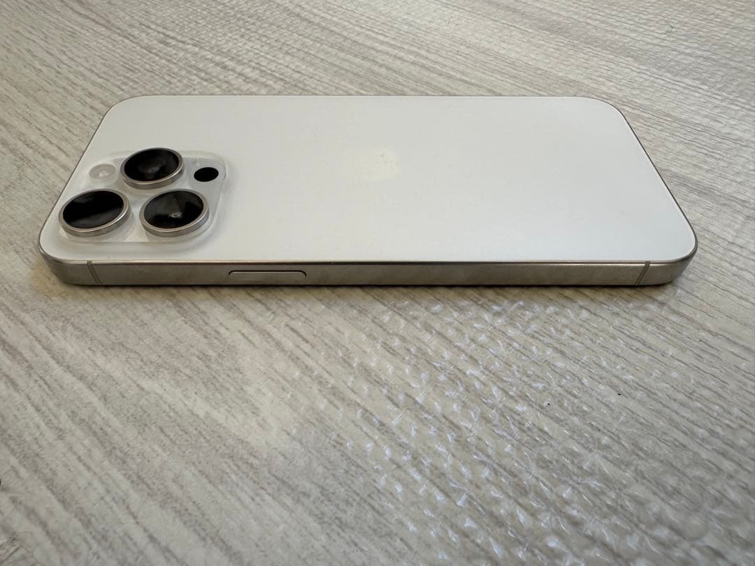 美品　Apple iPhone15pro maxホワイト本体　256GB