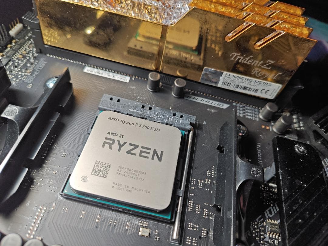 5700X3D + ROG STRIX B550-F + メモリ４枚　セット