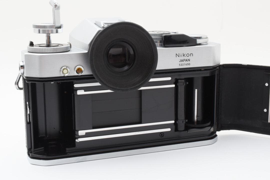 新品級 NIKON Nikomat EL シルバー モルト新品交換済 B774