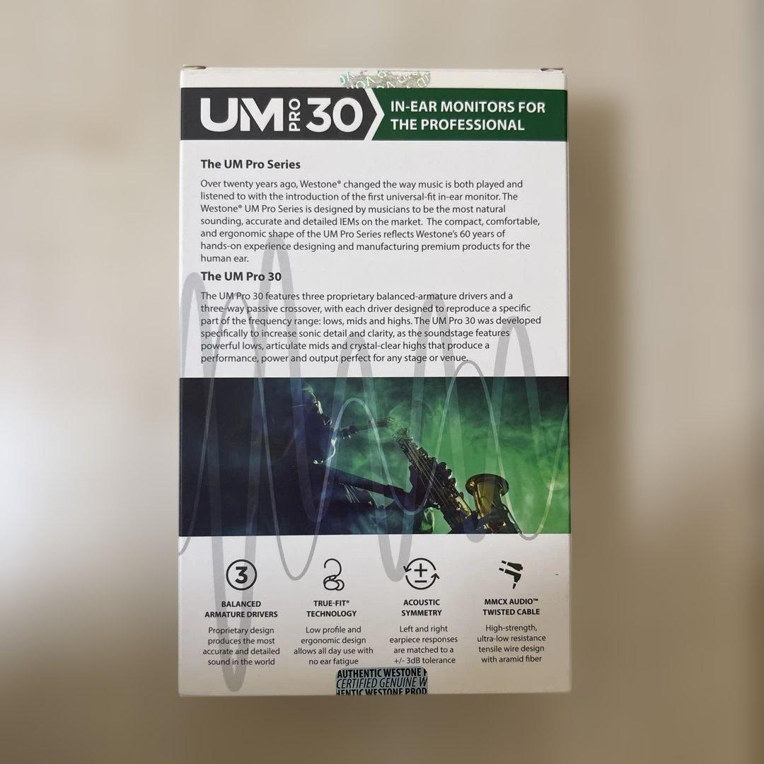 断*中様 Westone UM PRO30