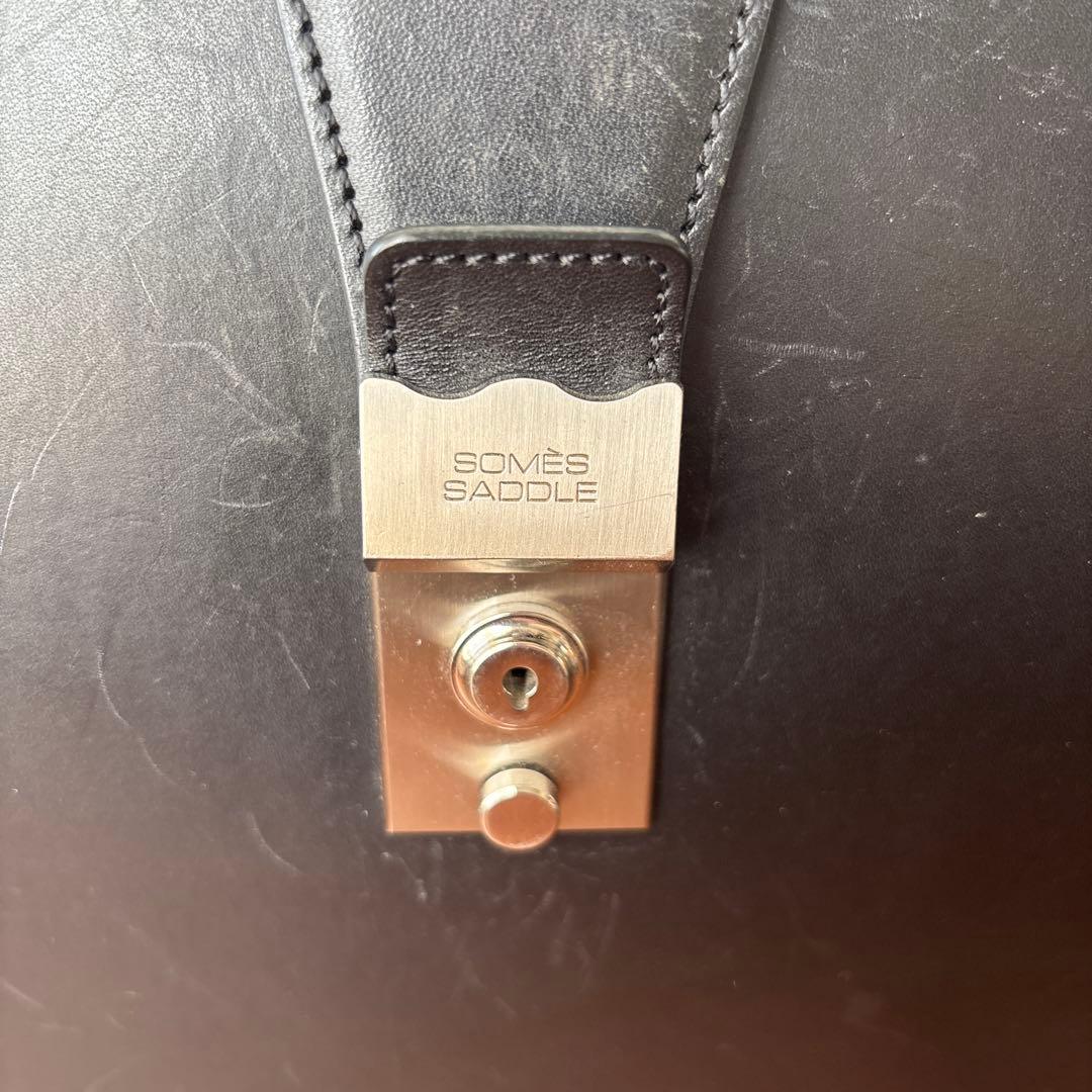 ソメスサドル　ダレスバッグ　レザー　黒　ブラック　大容量　ビジネスバッグ