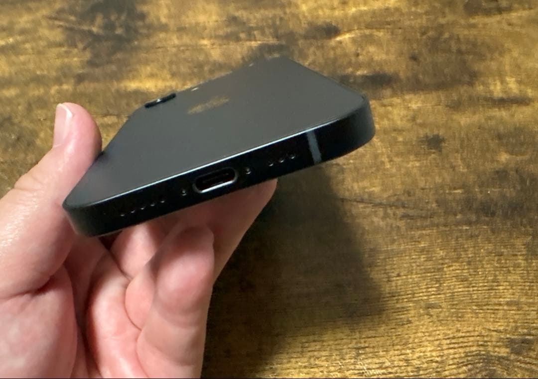 iPhone16e 128GB ブラック