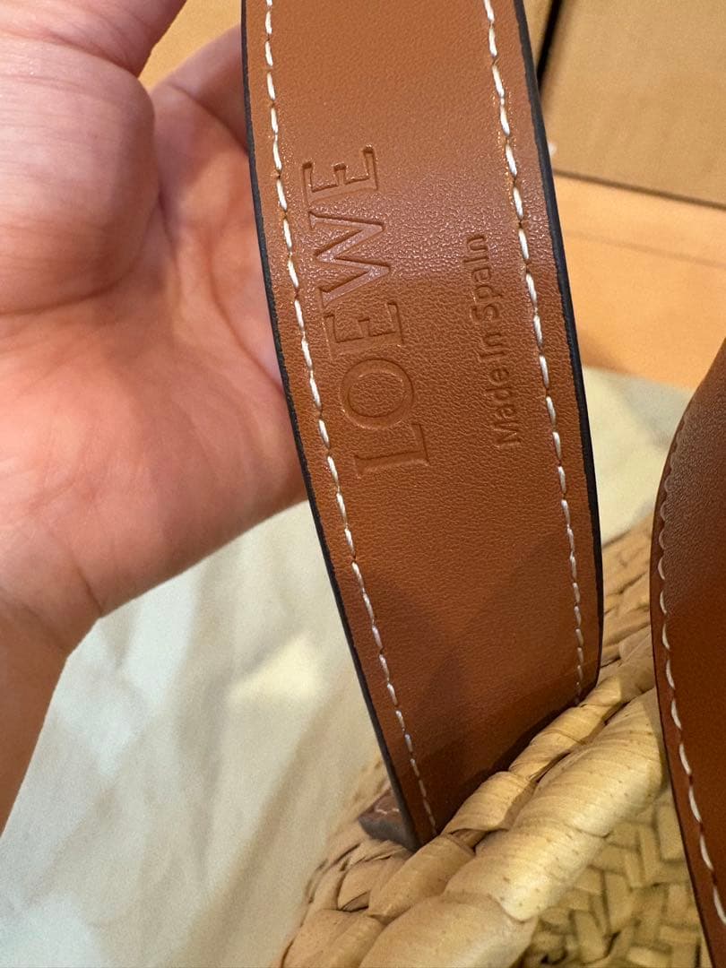 LOEWE ベージュ ストロートートバッグsmall