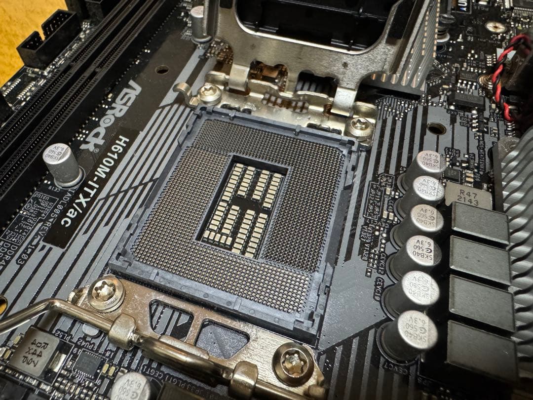 レ*イ様 ASRock H610M-ITX/ac Mini-ITX