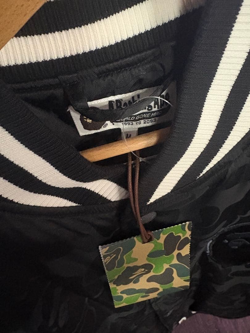 【新品】A Bathing Ape エイプ　アウター　ジャケットブラックmサイズ