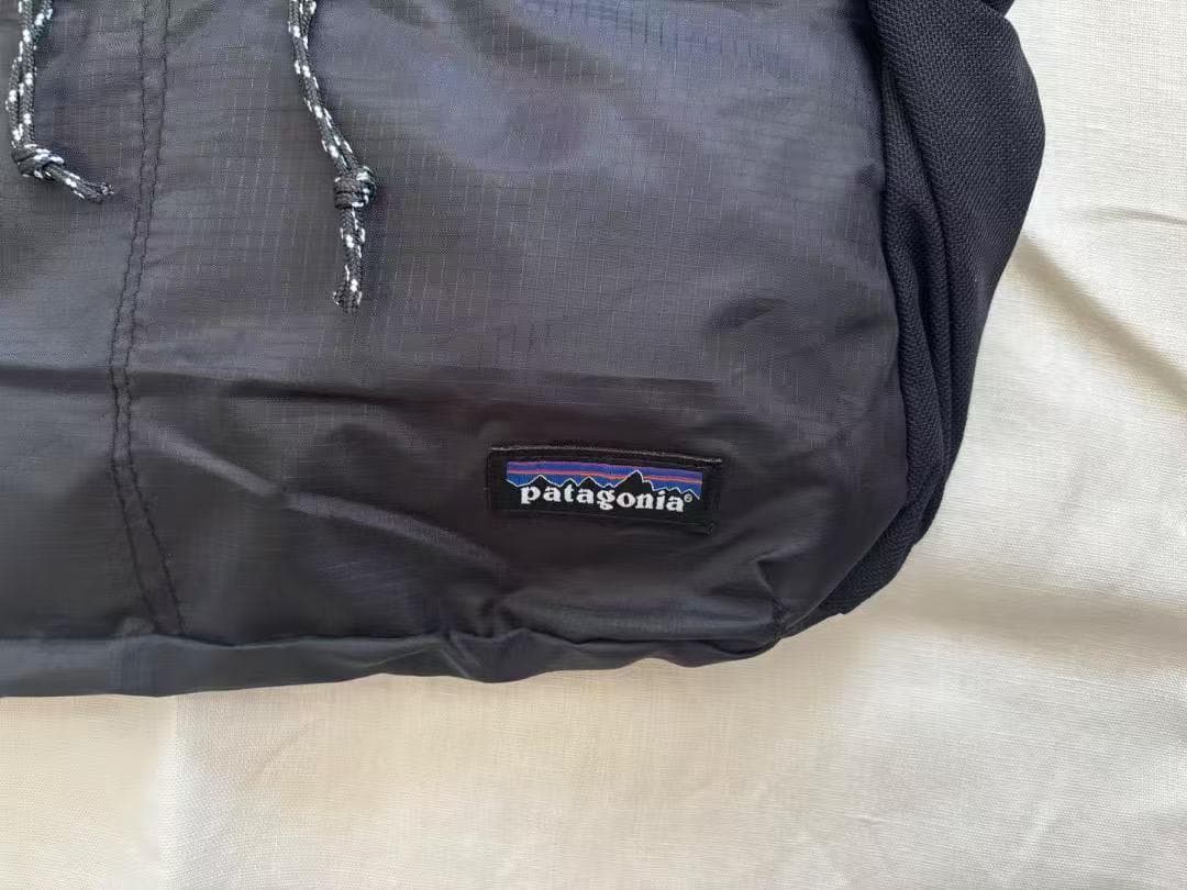 Patagonia ライトウェイトラベル クーリエ ショルダーバッグ