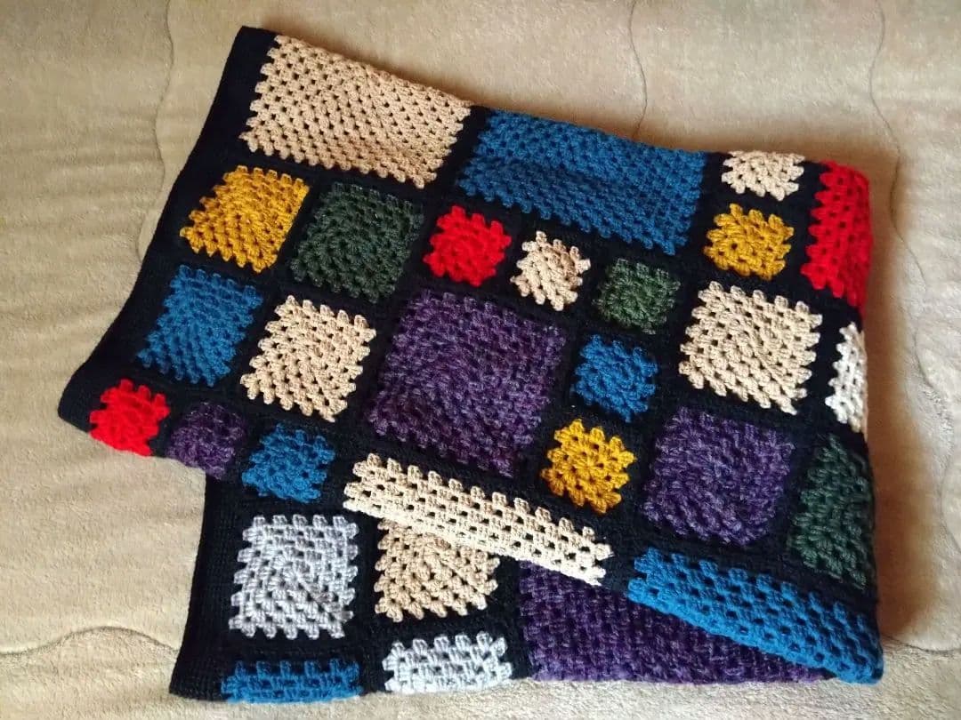 手編みグラニースクエア　カラフルベッドカバー新品