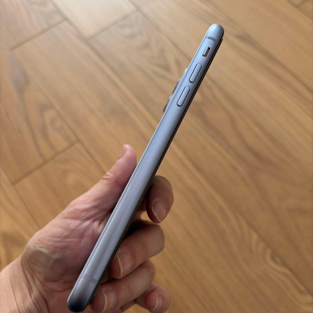 美品Apple iPhone 11 本体 パープル