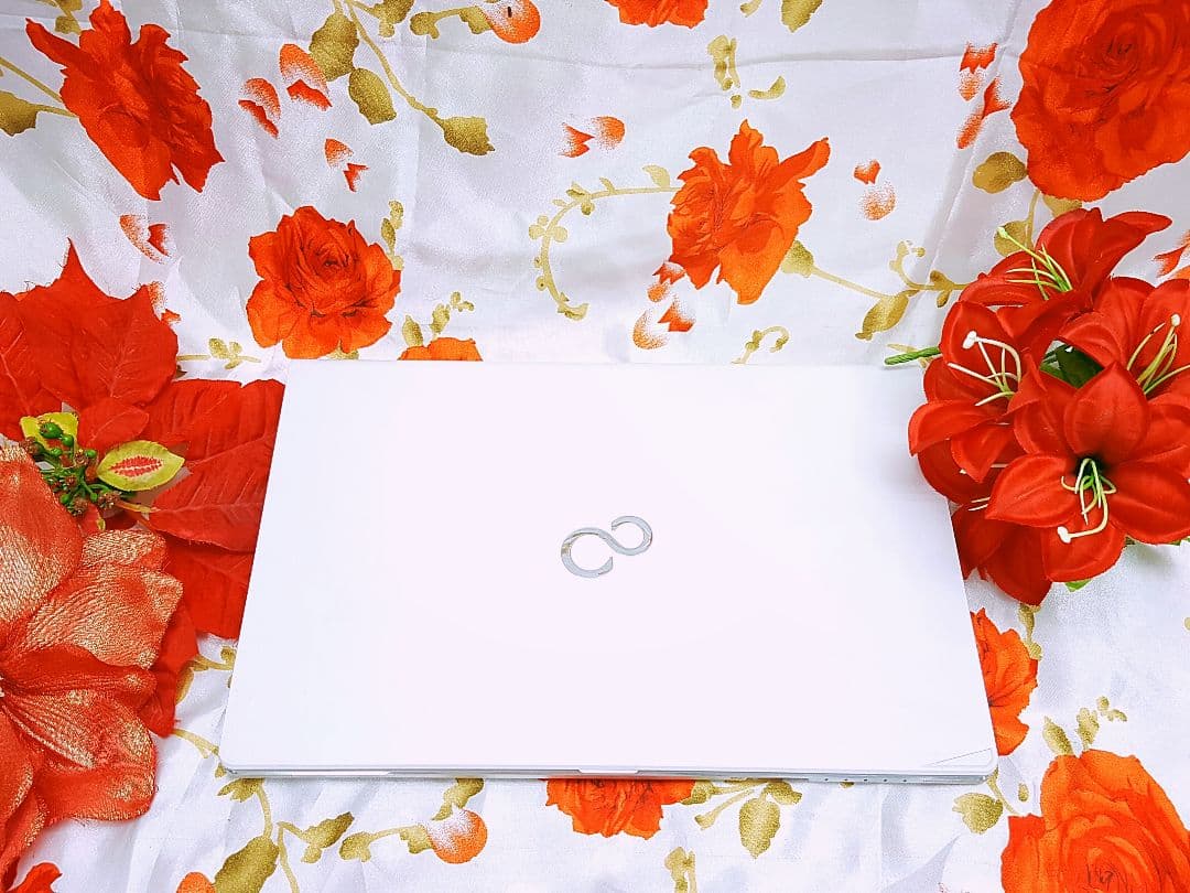 新品SSD/新型Win11搭載/5世代爆速Core-i5/薄型富士通/DVD焼き