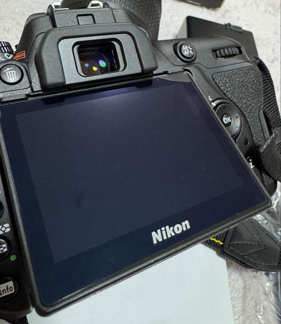 Nikon D7500 VR Kit 18-140mmレンズ付き