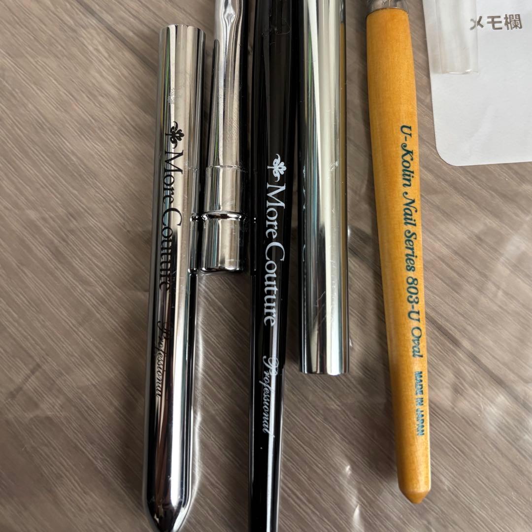 ネイル検定1級　More Couture スカルプチュアブラシ、アクリルパウダー