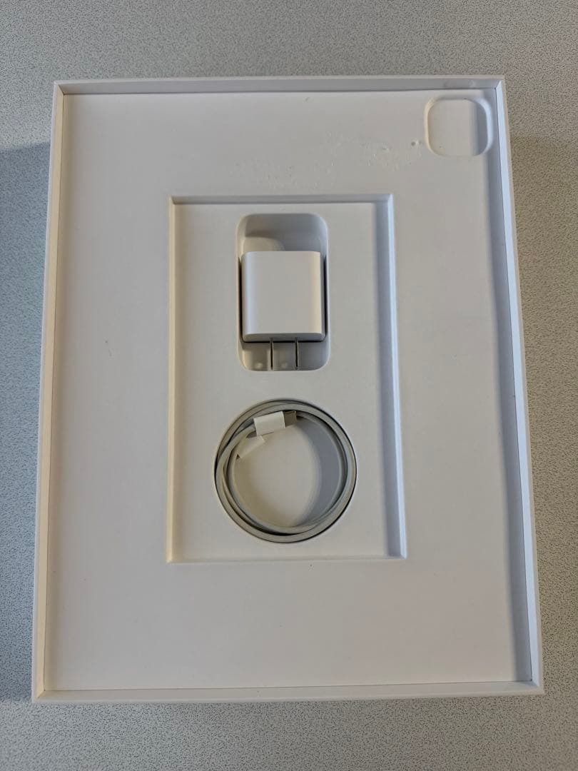 iPad Pro 12.9インチ 第6世代128GB Wi-Fi