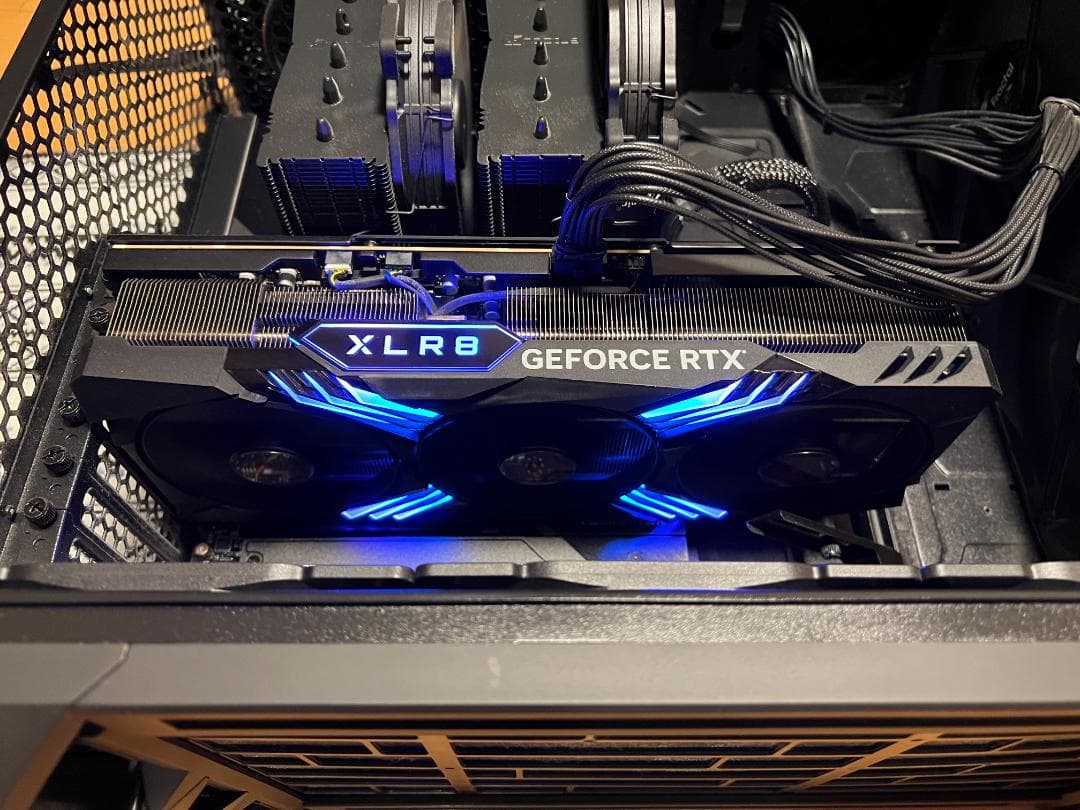 グラフィックボード・グラボ・ビデオカード PNY GeForce RTX4090 24GB XLR8 Gaming