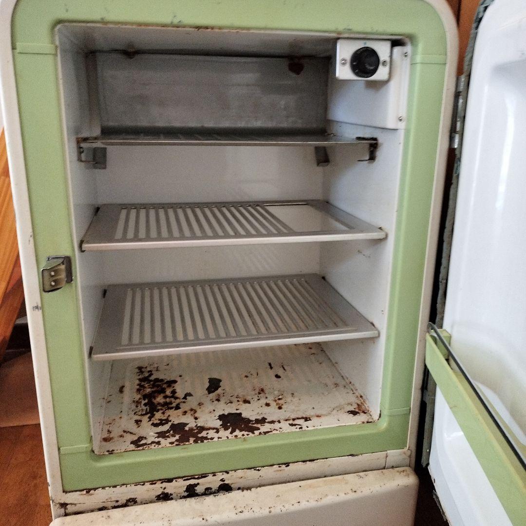 レトロ　ビンテージ冷蔵庫 　東芝